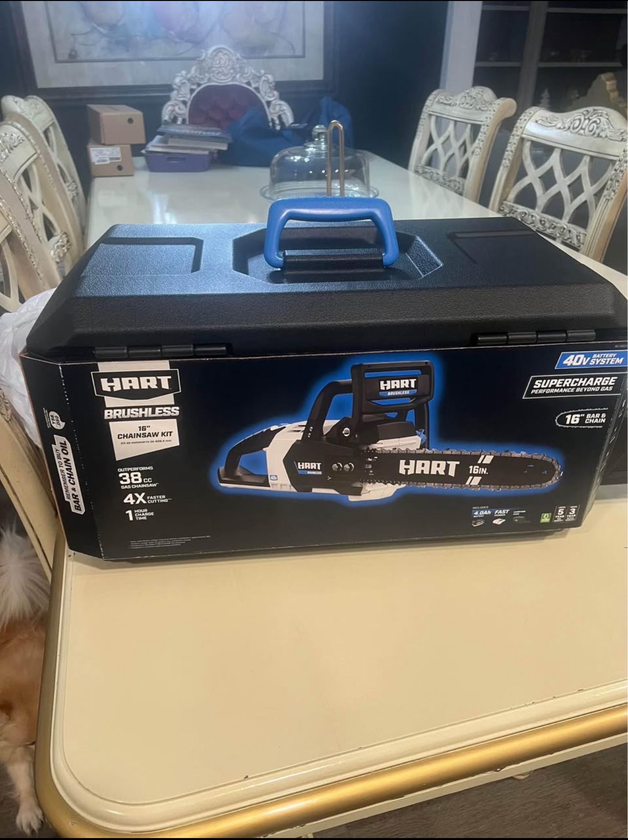 HART 40V 16 inch Supercharge Battery-Powered Brushless Chainsaw Kit, (1) 4.0 Ah Lithium-Ion Battery $120  BRAND NEW PRICE NON NEGOTIABLE 
