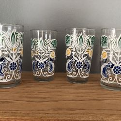 Vintage.  Set of 4 Drinking Glasses.  Possibly Hazel Atlas