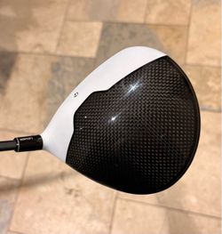 TaylorMade M1 9.5* Adjustable Driver with stiff graphite shaft