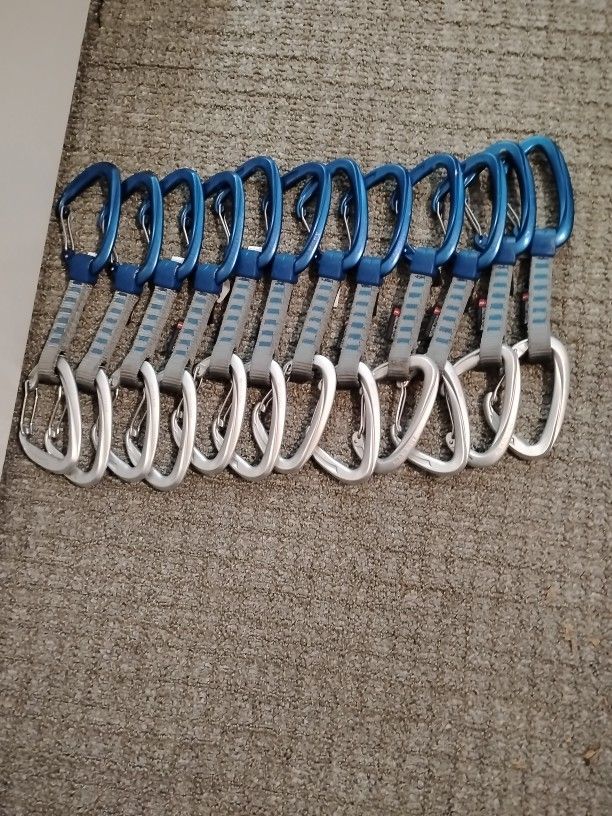 MAMMUT - CRAG KEYLOCK WIRE QUICKDRAWS EXCELLENT CONDITION!