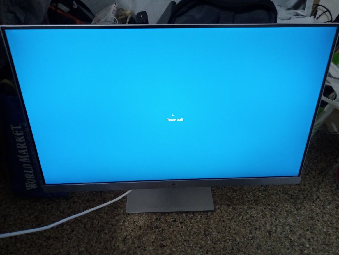 LCD 24 INCHES HP ELITE DISPLAY 243 IN LIKE NEW CONDITIONS