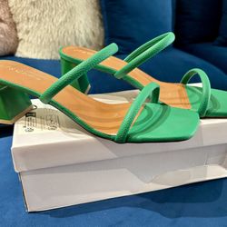 Women’s strapless sandals, US Women’s Size 8.5, Green