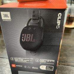 JBL Clip 5