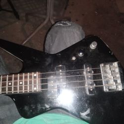 Hollywood Z Vintage Dean Bass Guitar 