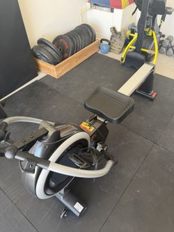 Fitness Reality Rowing Machine