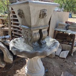 Lion Tulip Water Fountain