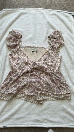 white and purple floral shirt size L