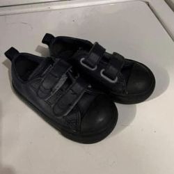 Converse Leather Size 7 Toddler