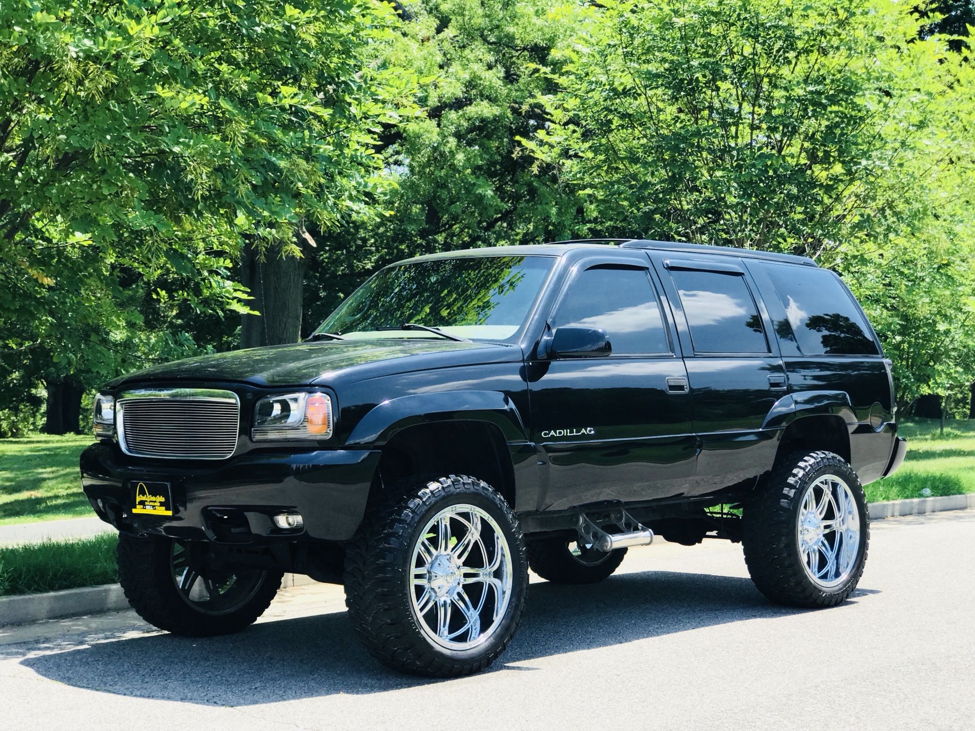 2000 Cadillac Escalade LIFTED