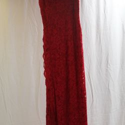 Red lace dress with high split L