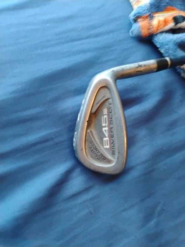 Tommy Armour 9 Iron