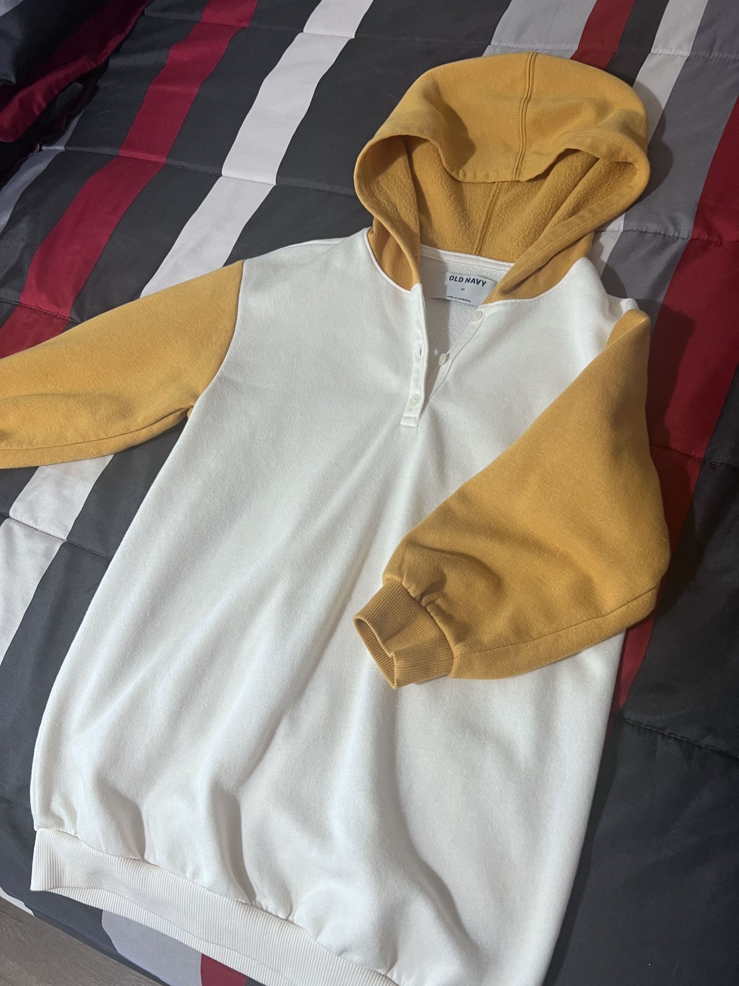 Old Navy girls sweater