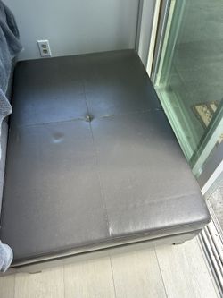 Free Leather Kasala Storage Table