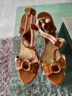 Women’s shoes