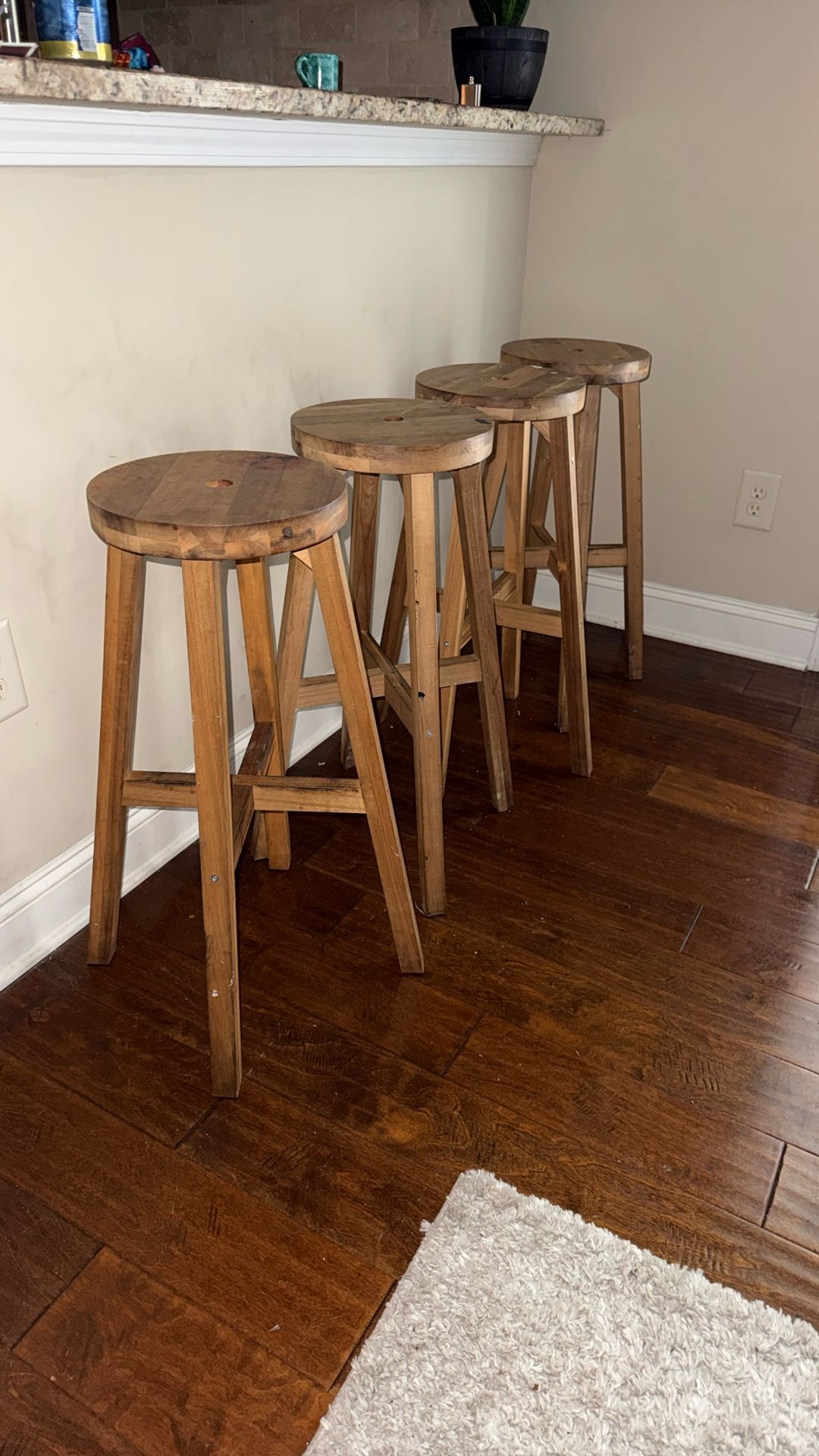 4 artist stools