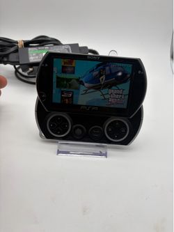 PSP GO (Loaded with over 300 games)