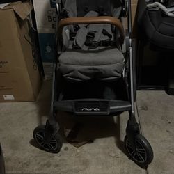 NUNA stroller And Car Seat With Base 