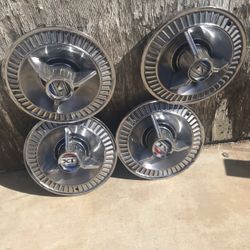 64 Galaxy 500xl Hubcap