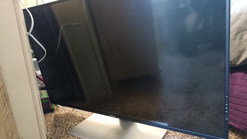 43" Computer Monitor*ViewSonic