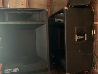 Yamaha loud speakers and Qsc amp $150