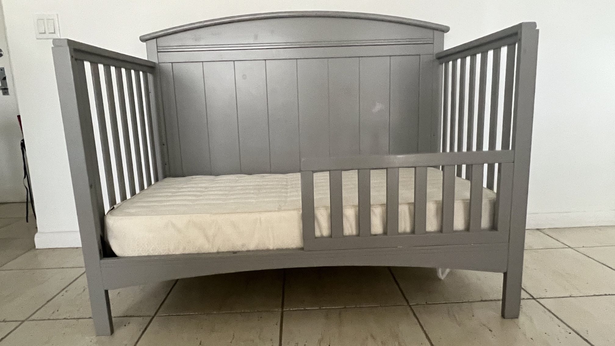 Simmons Kids Slumber Time Rosen 4-in-1 Convertible Crib With Mattress