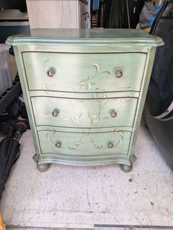 Dresser 3 Drawer