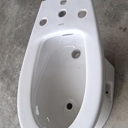 Toto Bidet (New)