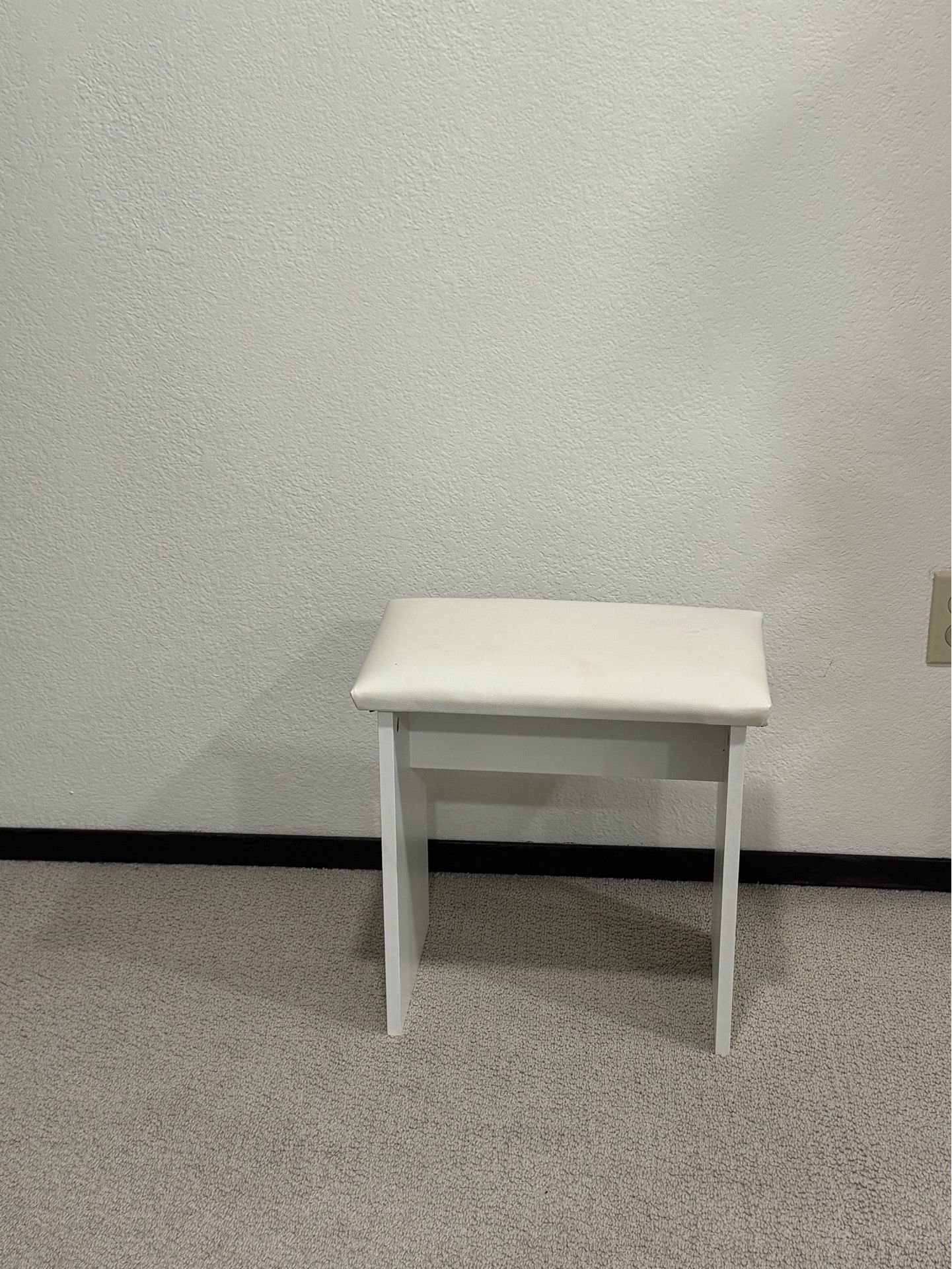 Chair/ Stool