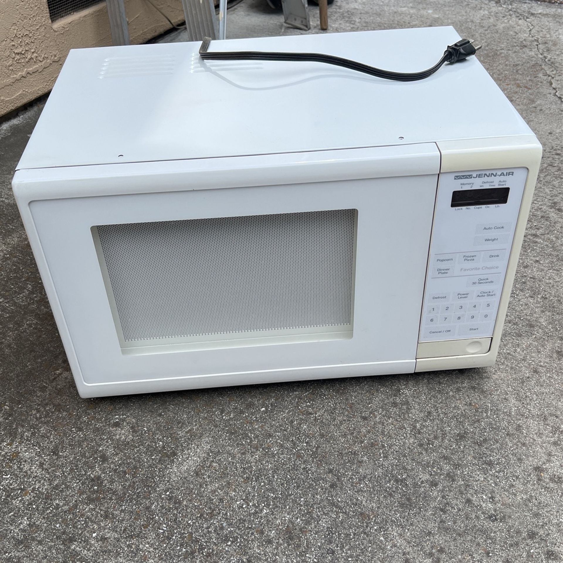 Jenn-Aire Microwave 1350 Watt