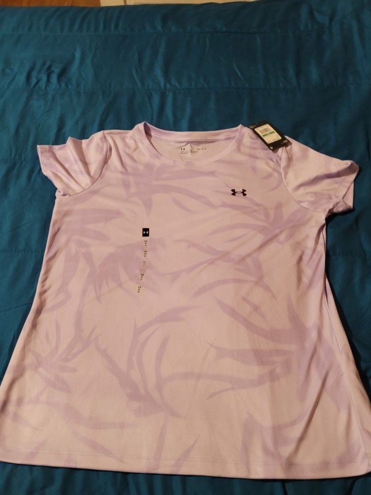Brand New   Womens Under Armour  Shirt Size Large 