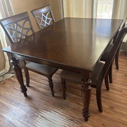 Dining Table & 4 Chairs