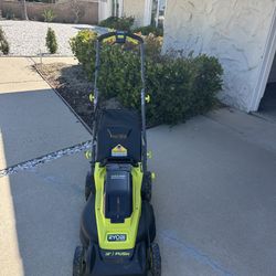 Excellent Condition New Lawnmower 