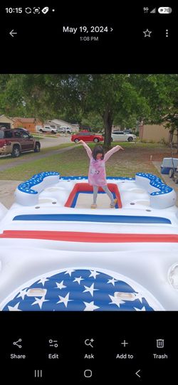 Inflatable 8 Person Float