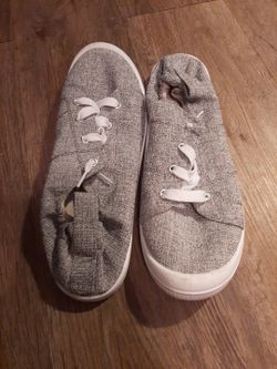 Girl Size 8-9 Shoes