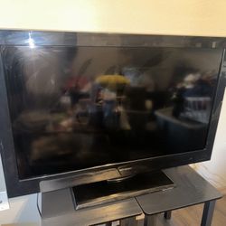 Emerson 40 Inch TV