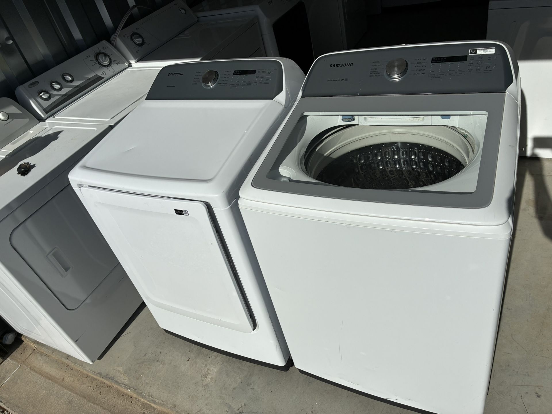 Samsung Washer And Dryer Set With 30 Day Warranty