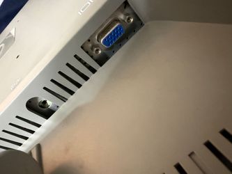 HP vs17e VGA Computer Monitor