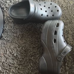 Cool Tall Crocs Size 7.5