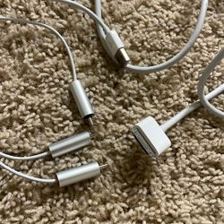 Genuine Apple Composite AV Cable with USB Cord for iPod MB129LL/B