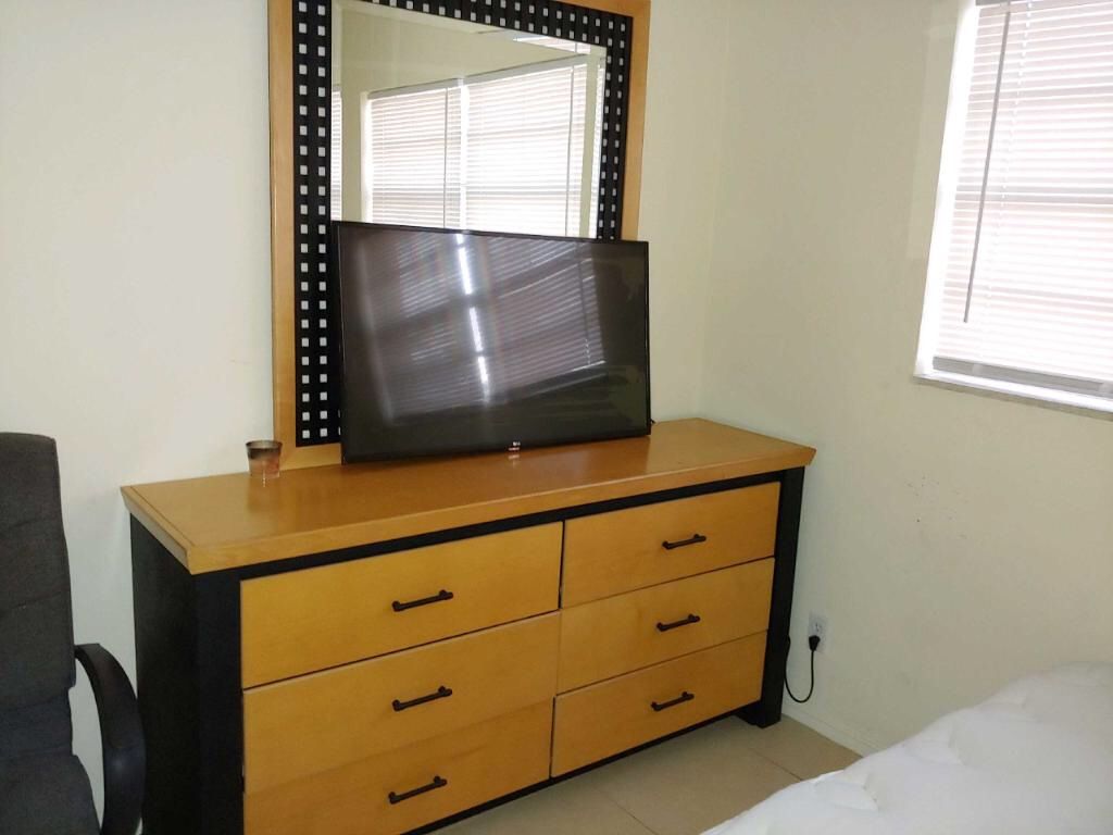 Dresser
