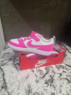 Girls shoes