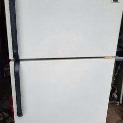 18 Cu Ft Refrigerator 