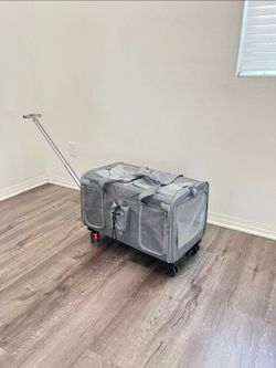 Pet Carrier with wheels for dog &cats Brand new in Box (gray or beige) up to 38lb