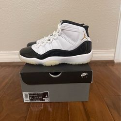 JORDAN 11 RETRO