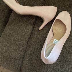 Many Size 12 Women’s Shoes