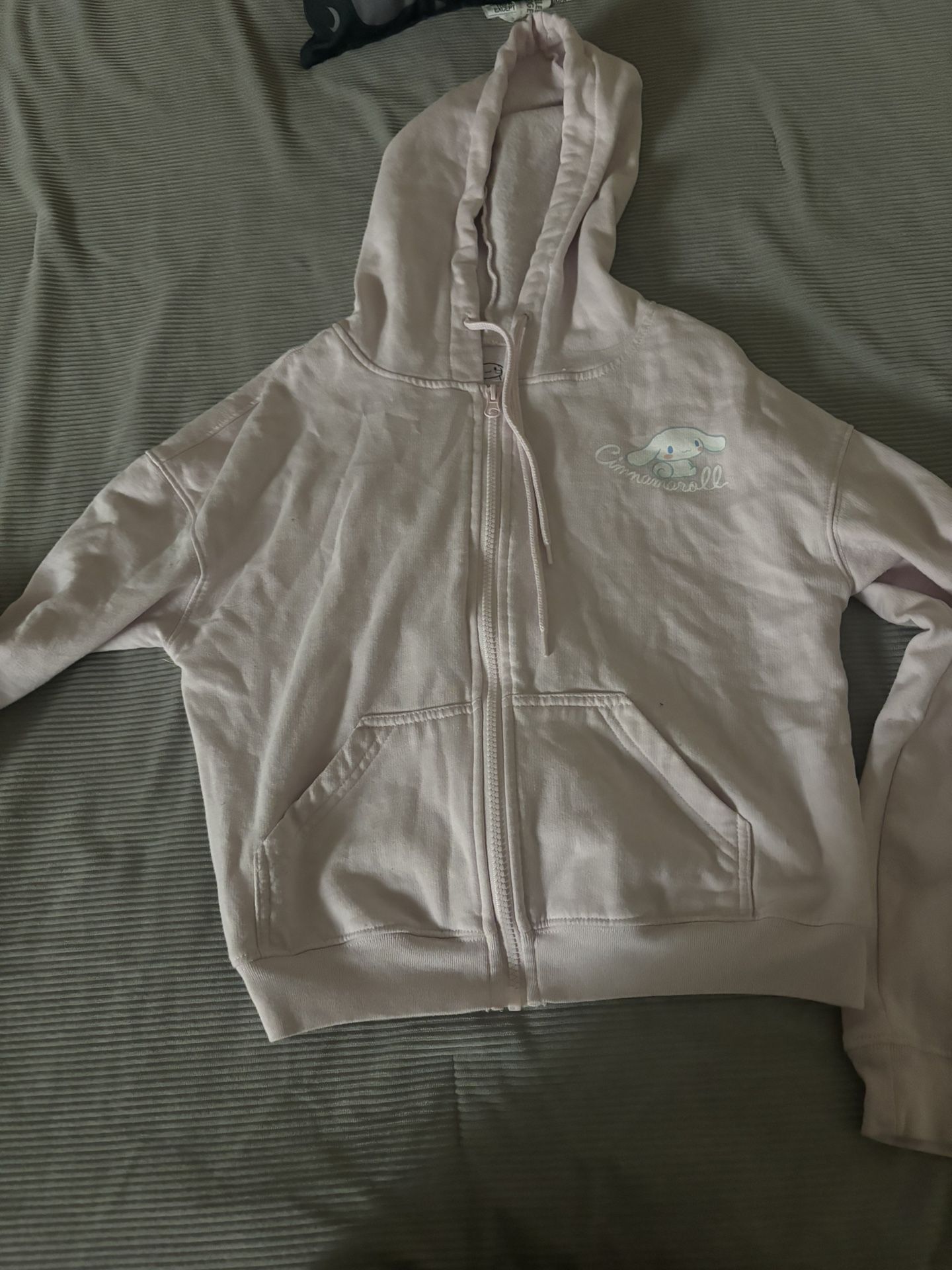 Sanrio Sweater XS 