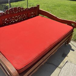 Old Lawn Day Bed Antique 