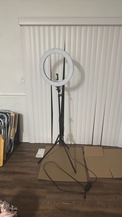Ring light kit with tripod