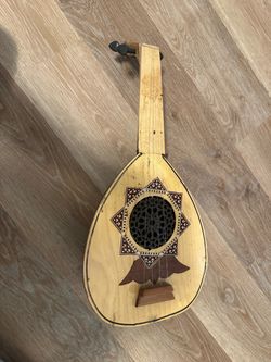 Small oud