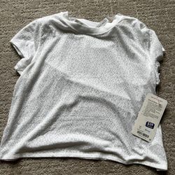 Lululemon Women’s Tops Sz 8/10